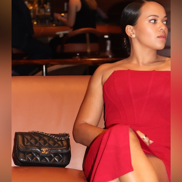 CHANEL Vintage Diana Flap Bag Quilted Lambskin Small Black 1989-1990 - Picture 3 of 15